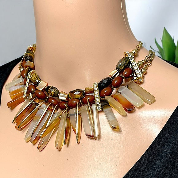 Beautiful Beaded Tortoise Necklace & Gold-Tone Set - Picture 7 of 16